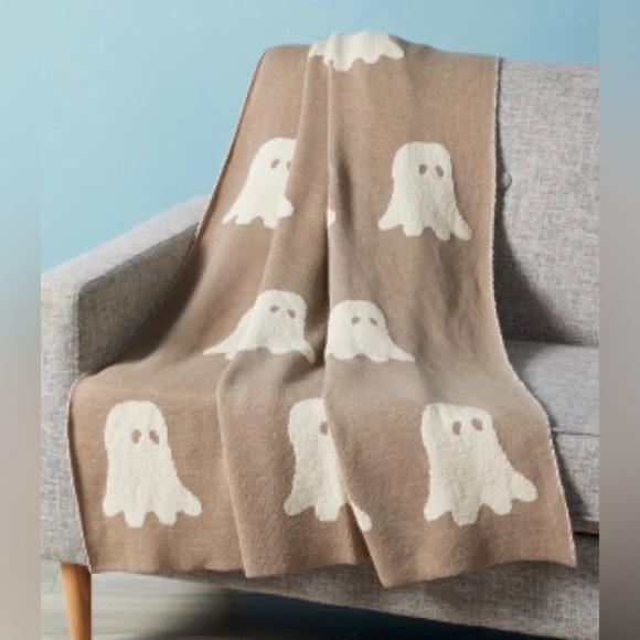 Rachel Zoe Other - NEW spooky nights tan neutral chenille ghost blanket